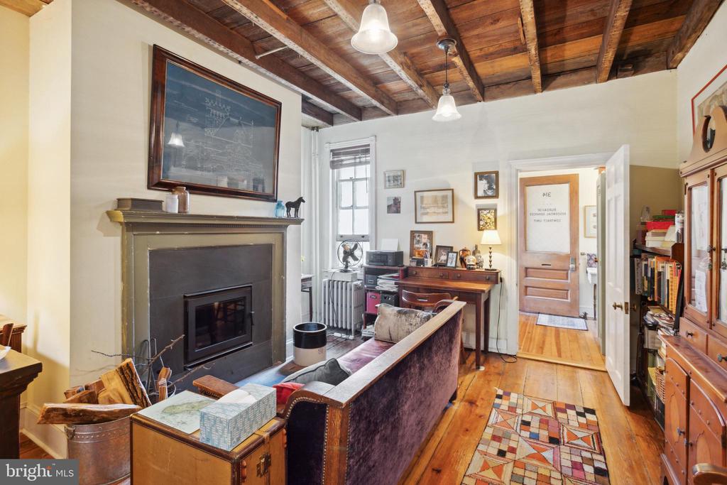 335 GASKILL ST