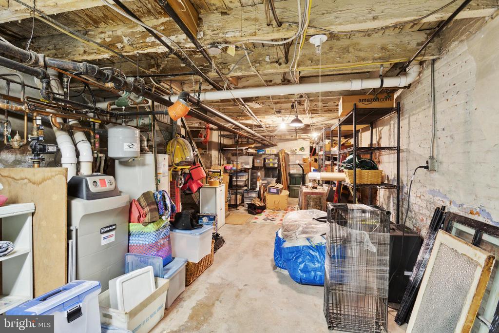 335 GASKILL ST