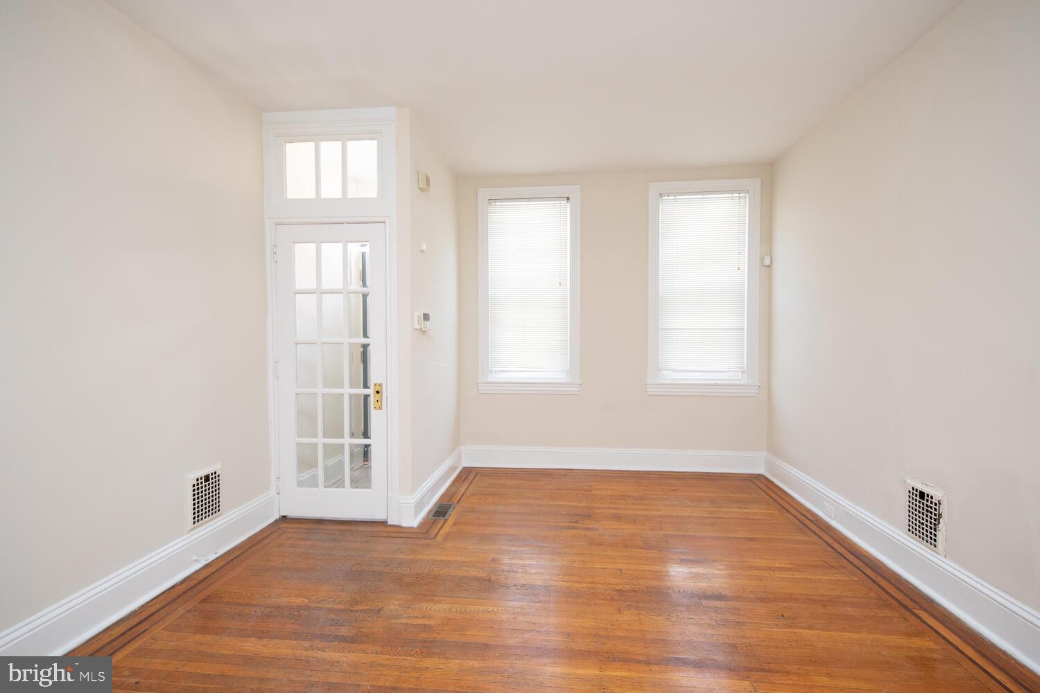 428 W GEORGE ST