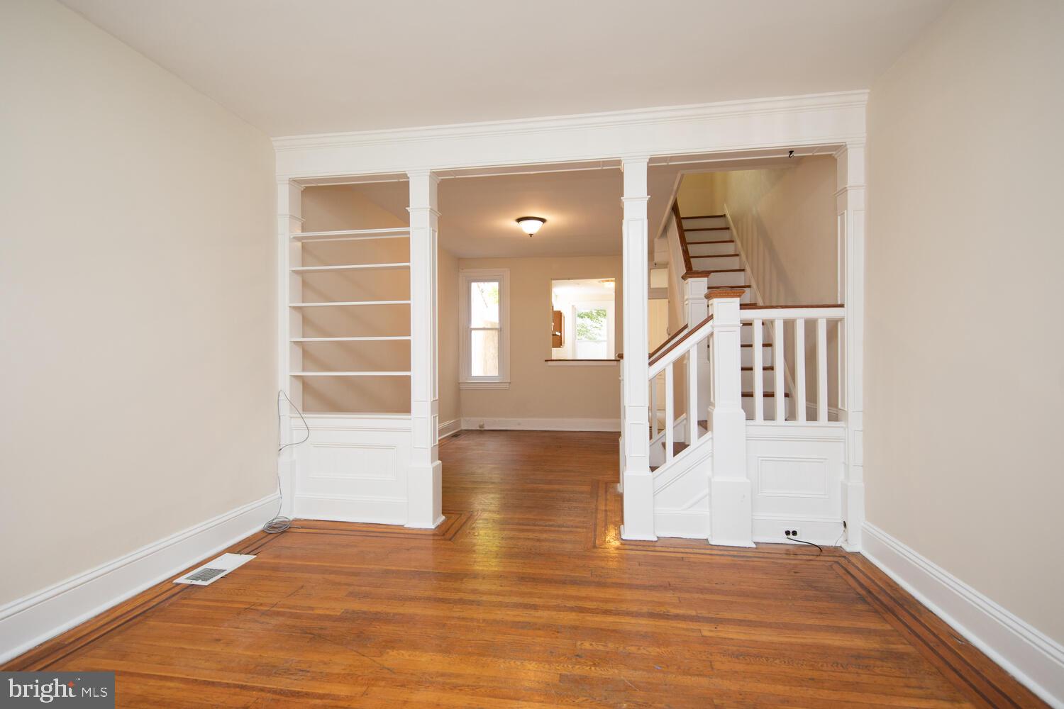428 W GEORGE ST