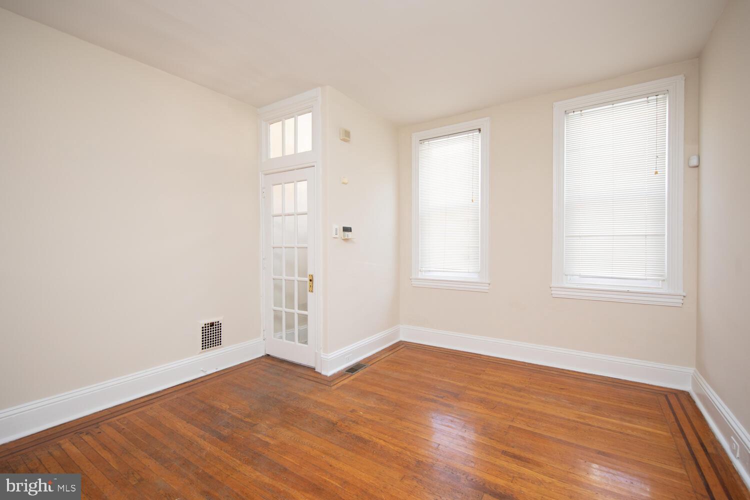 428 W GEORGE ST