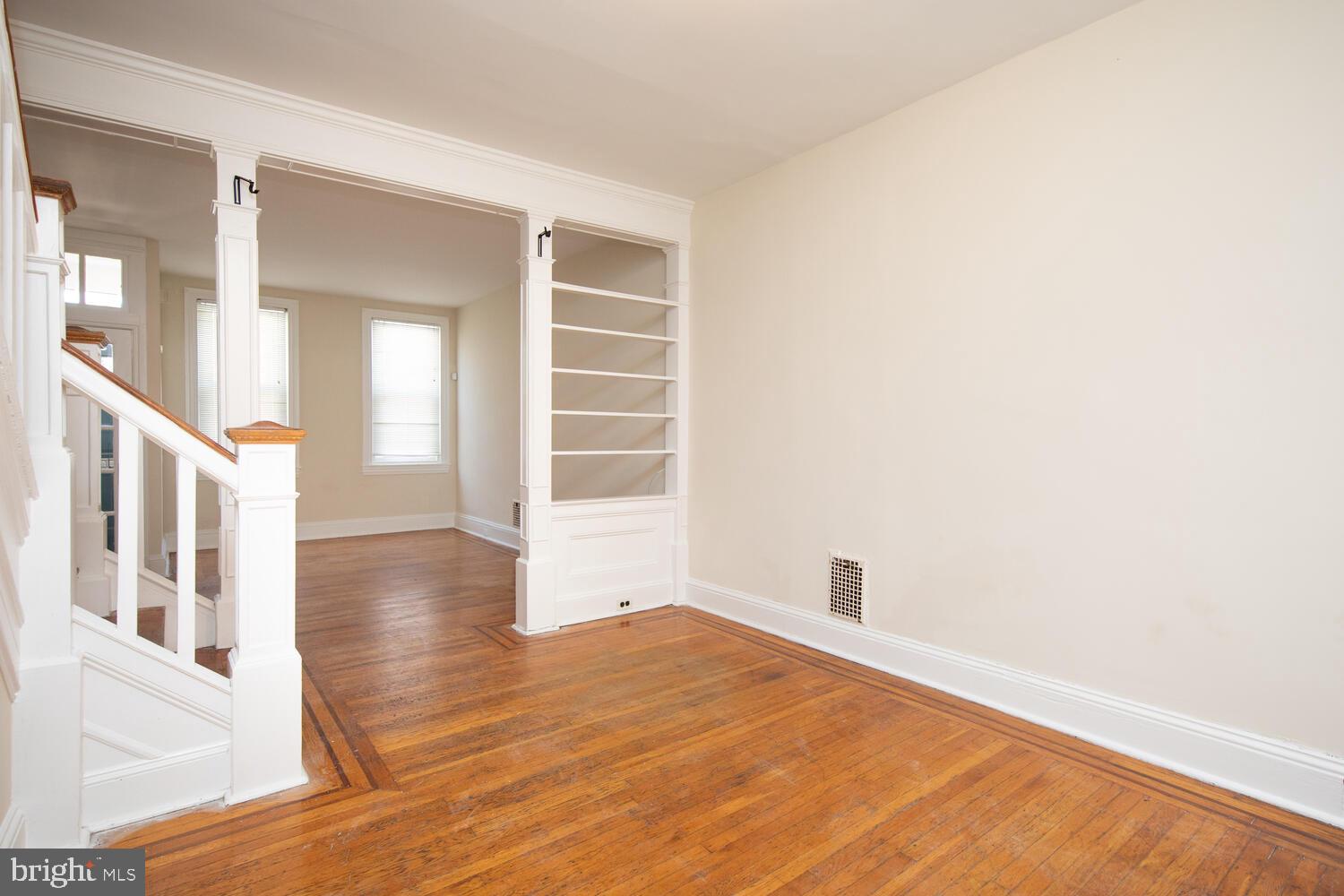 428 W GEORGE ST