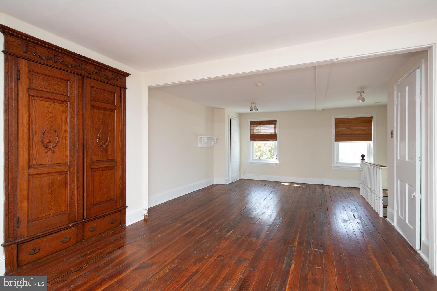 428 W GEORGE ST