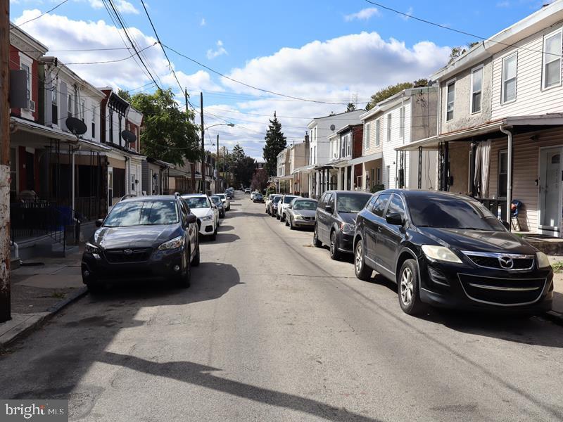 122 E Meehan Ave