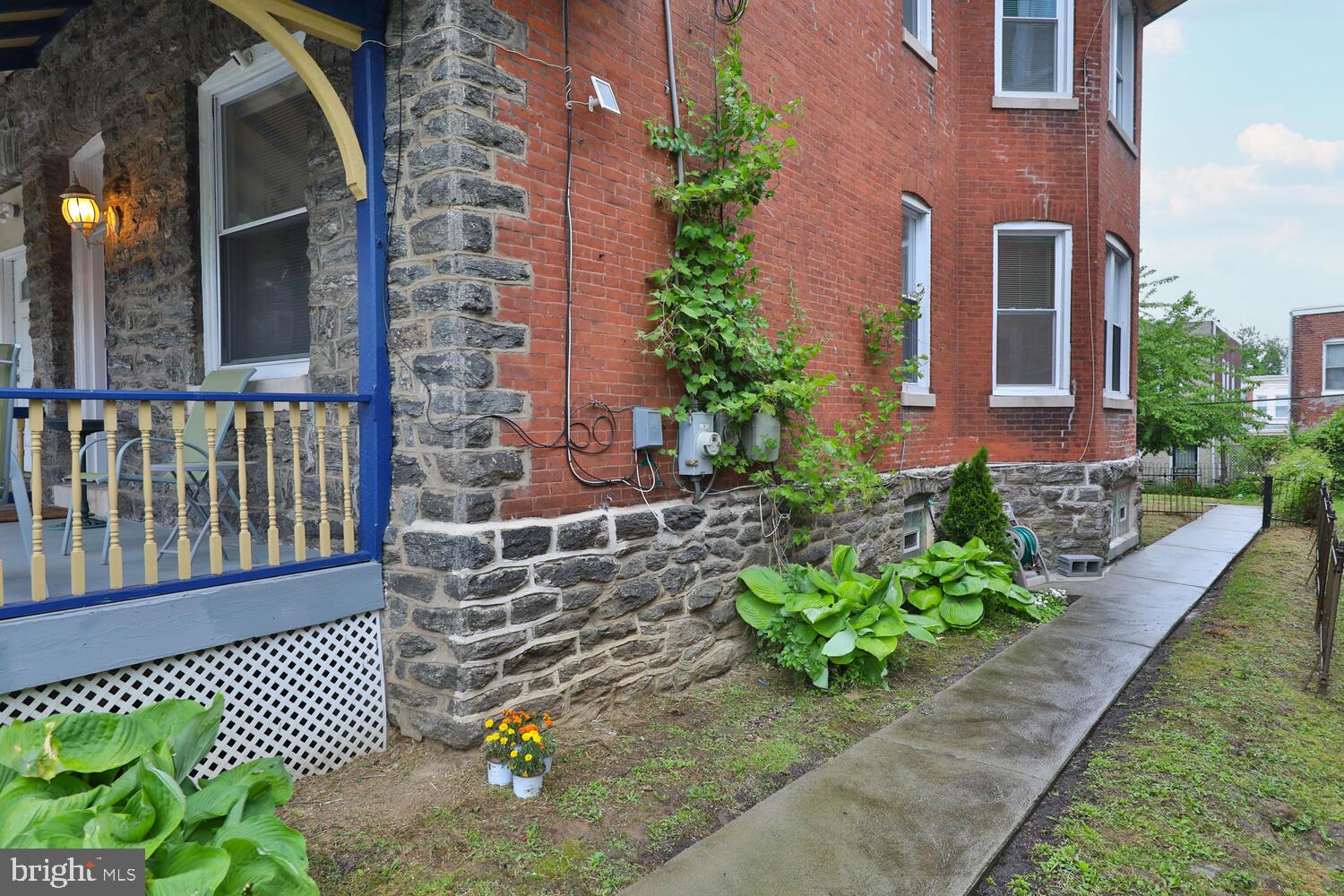 116 E Washington Ln