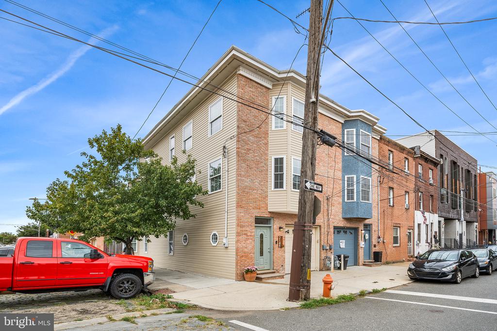 2148 E Sergeant St