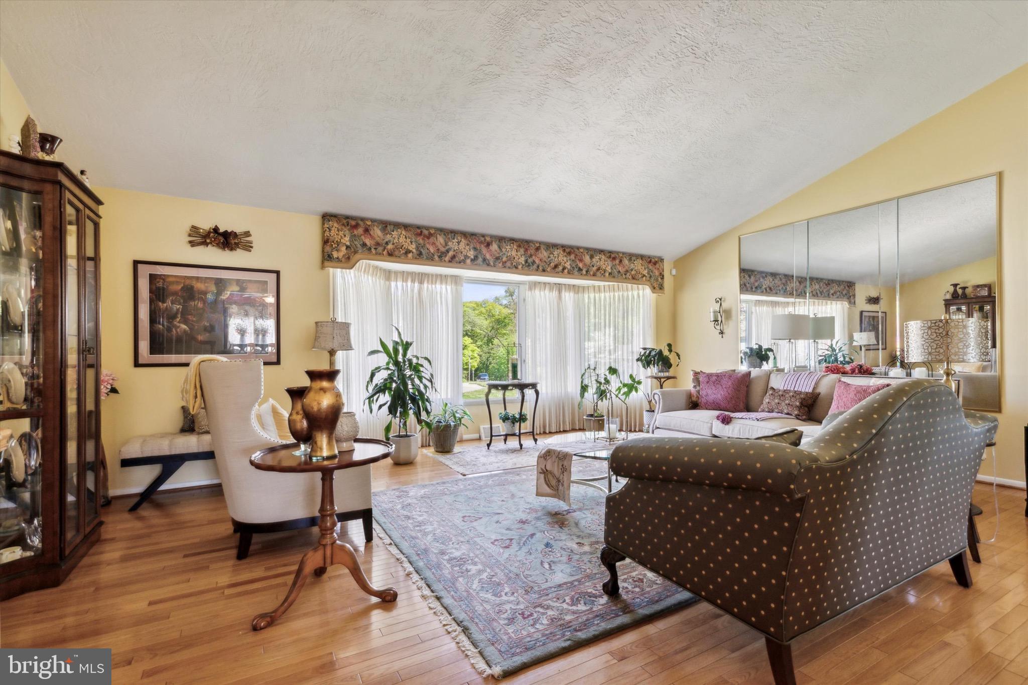 7150 N Mount Pleasant Pl