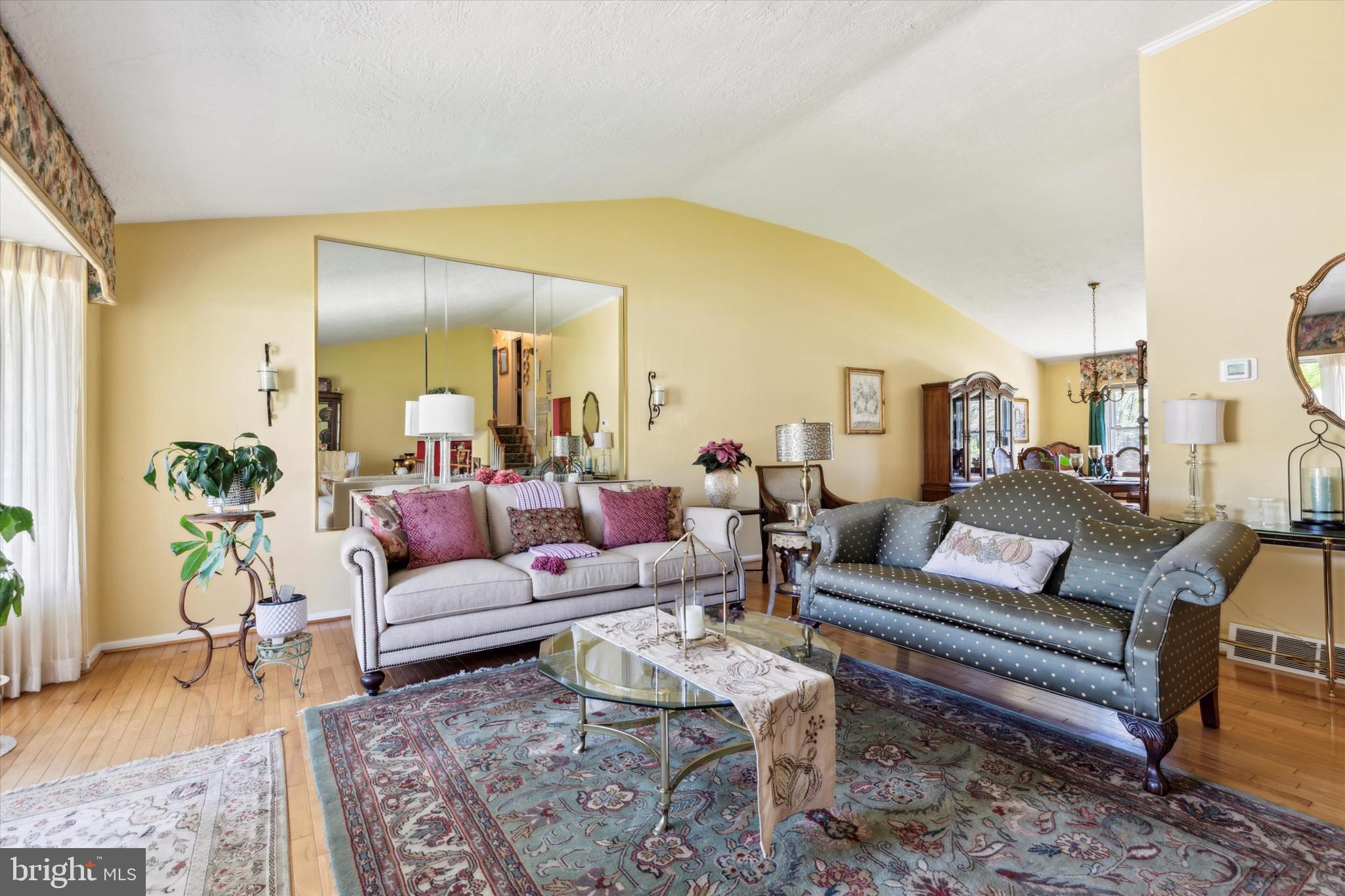 7150 N Mount Pleasant Pl