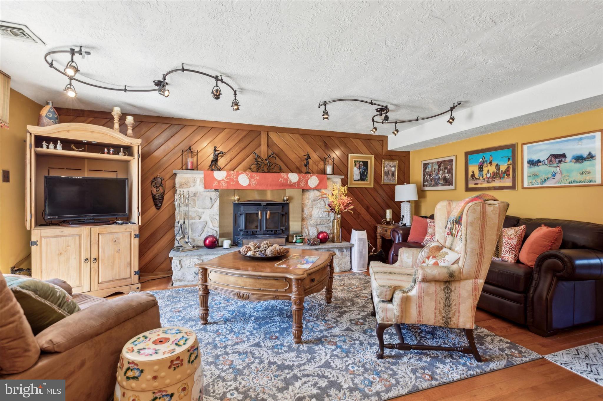 7150 N Mount Pleasant Pl