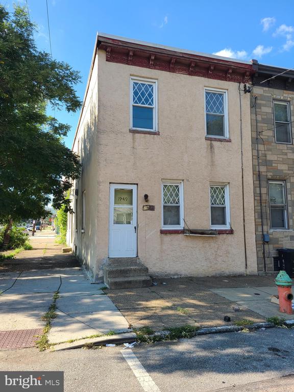 1949 W Bristol St