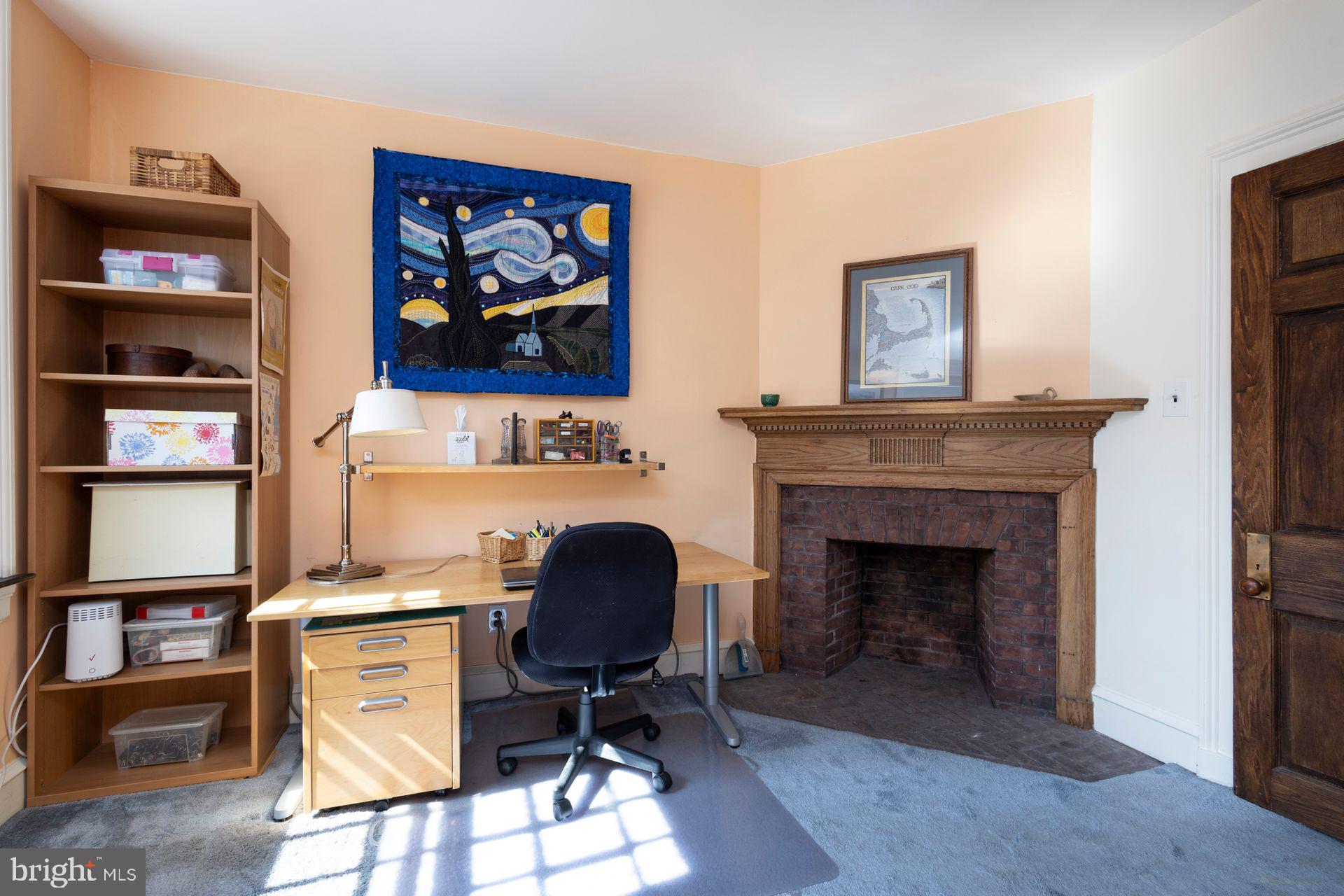 115 E Roumfort Rd #9