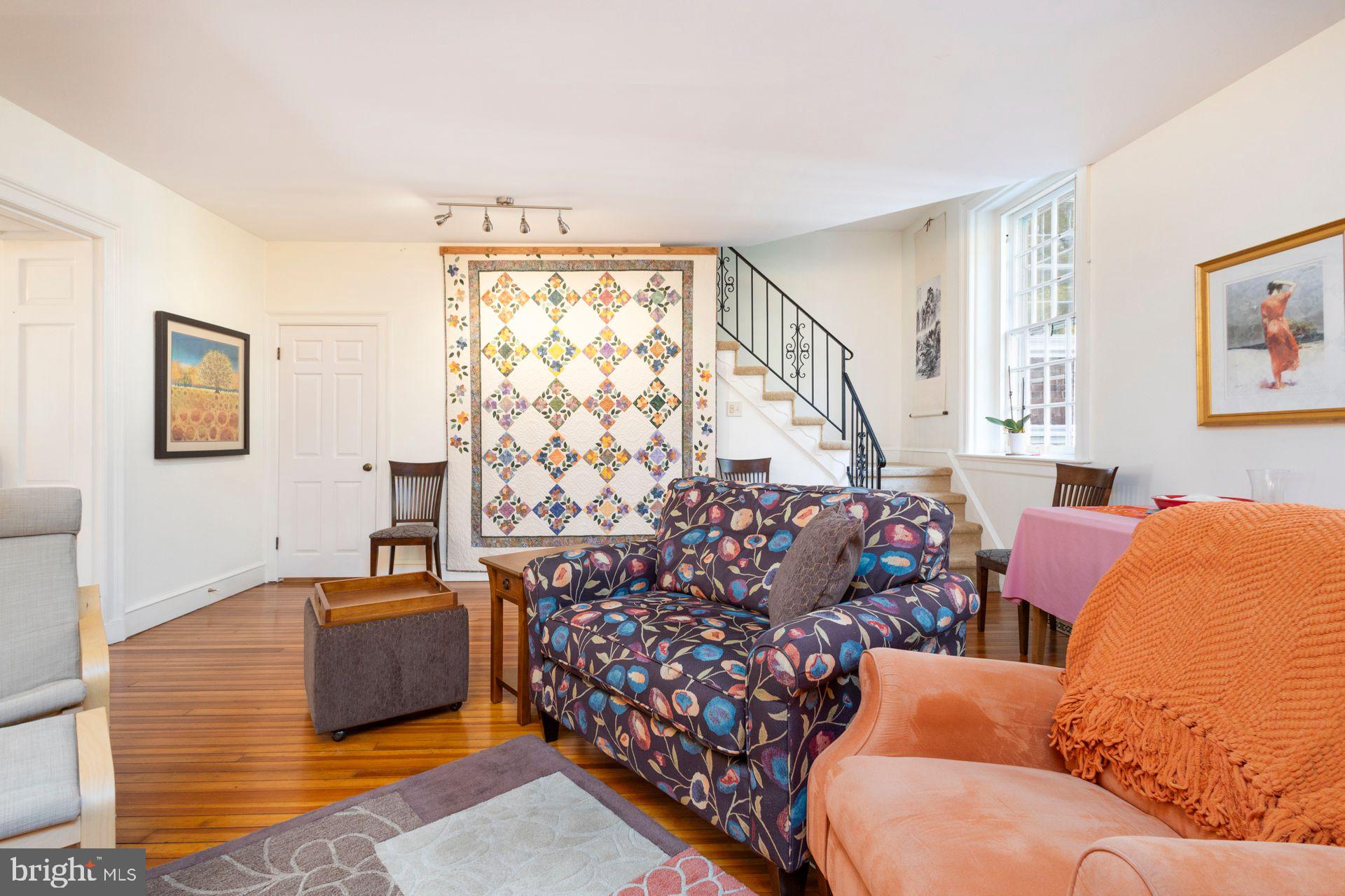 115 E Roumfort Rd #9