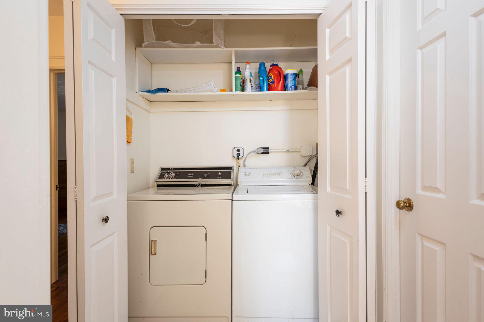 115 E Roumfort Rd #9