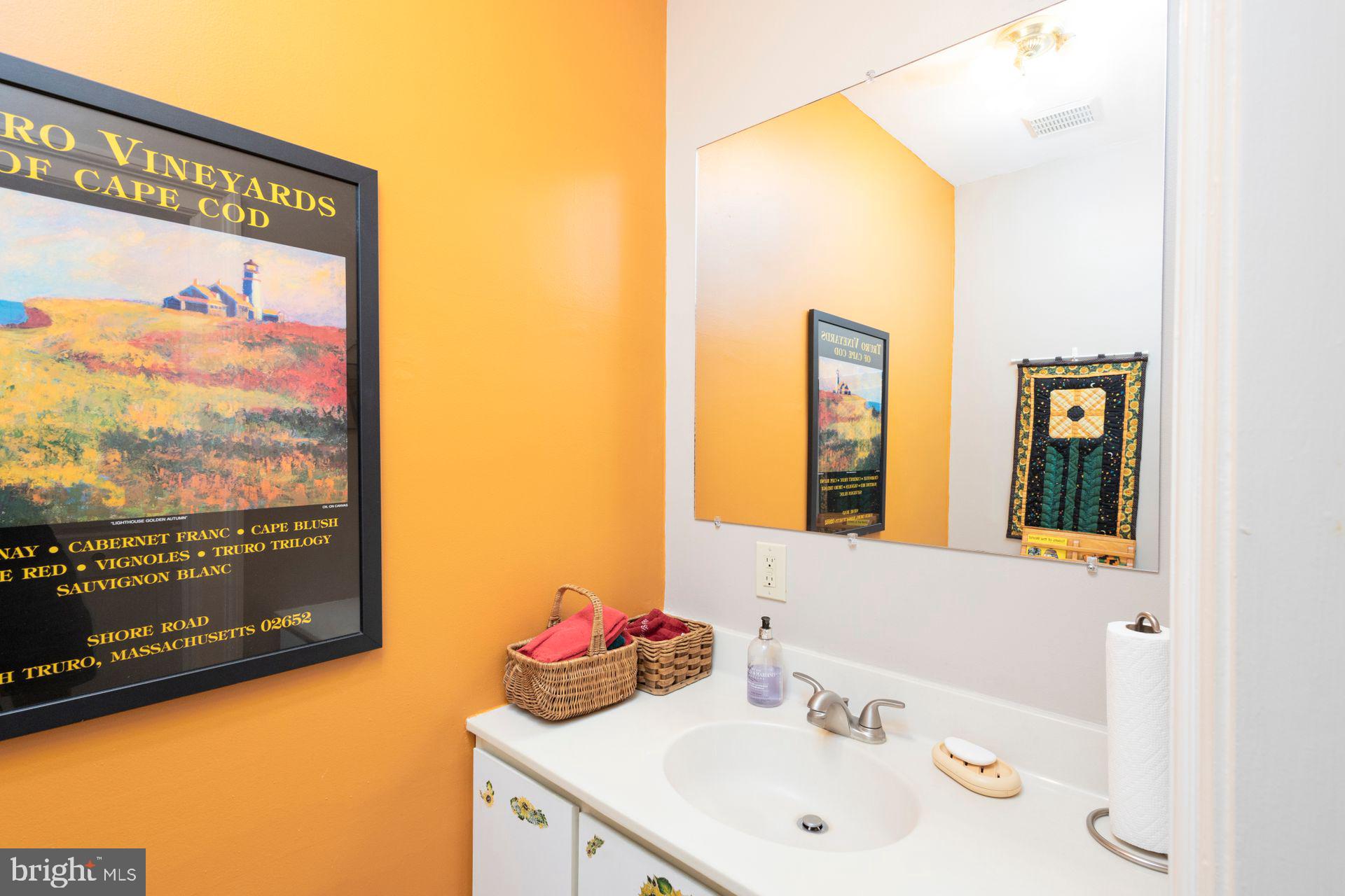 115 E Roumfort Rd #9