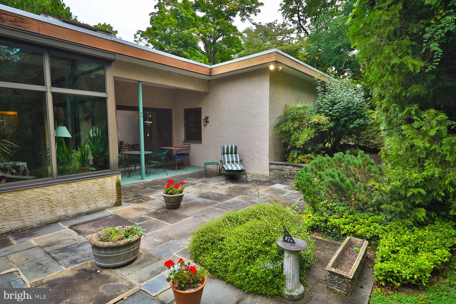 7710-2 Morelan Moreland Cir