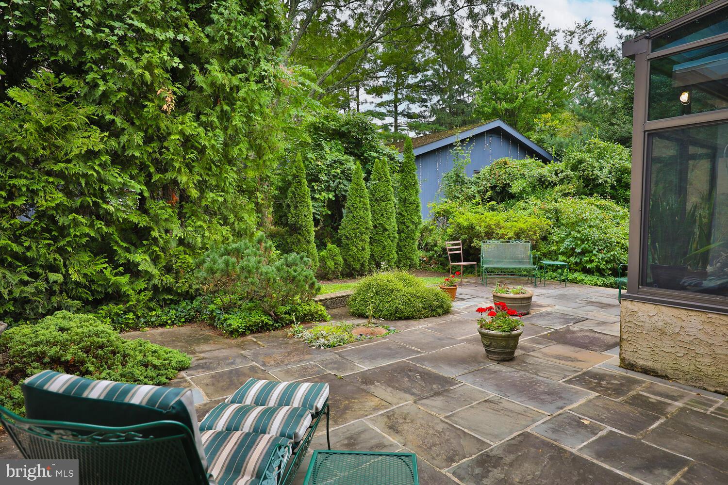 7710-2 Morelan Moreland Cir