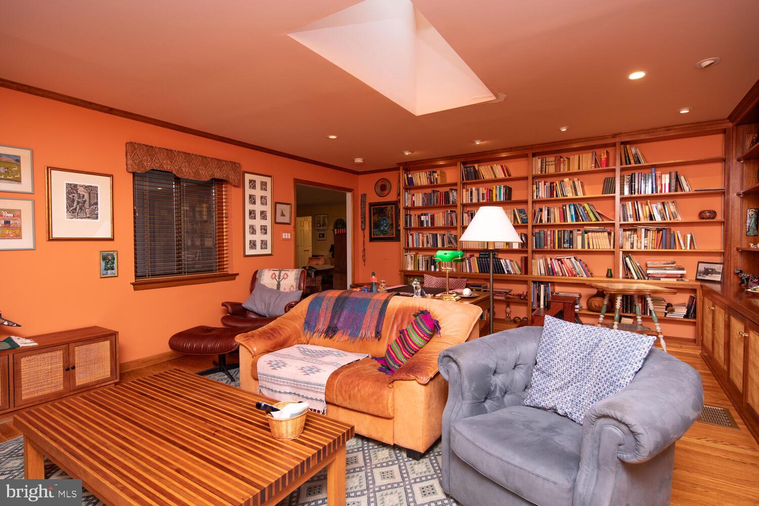 7710-2 Morelan Moreland Cir