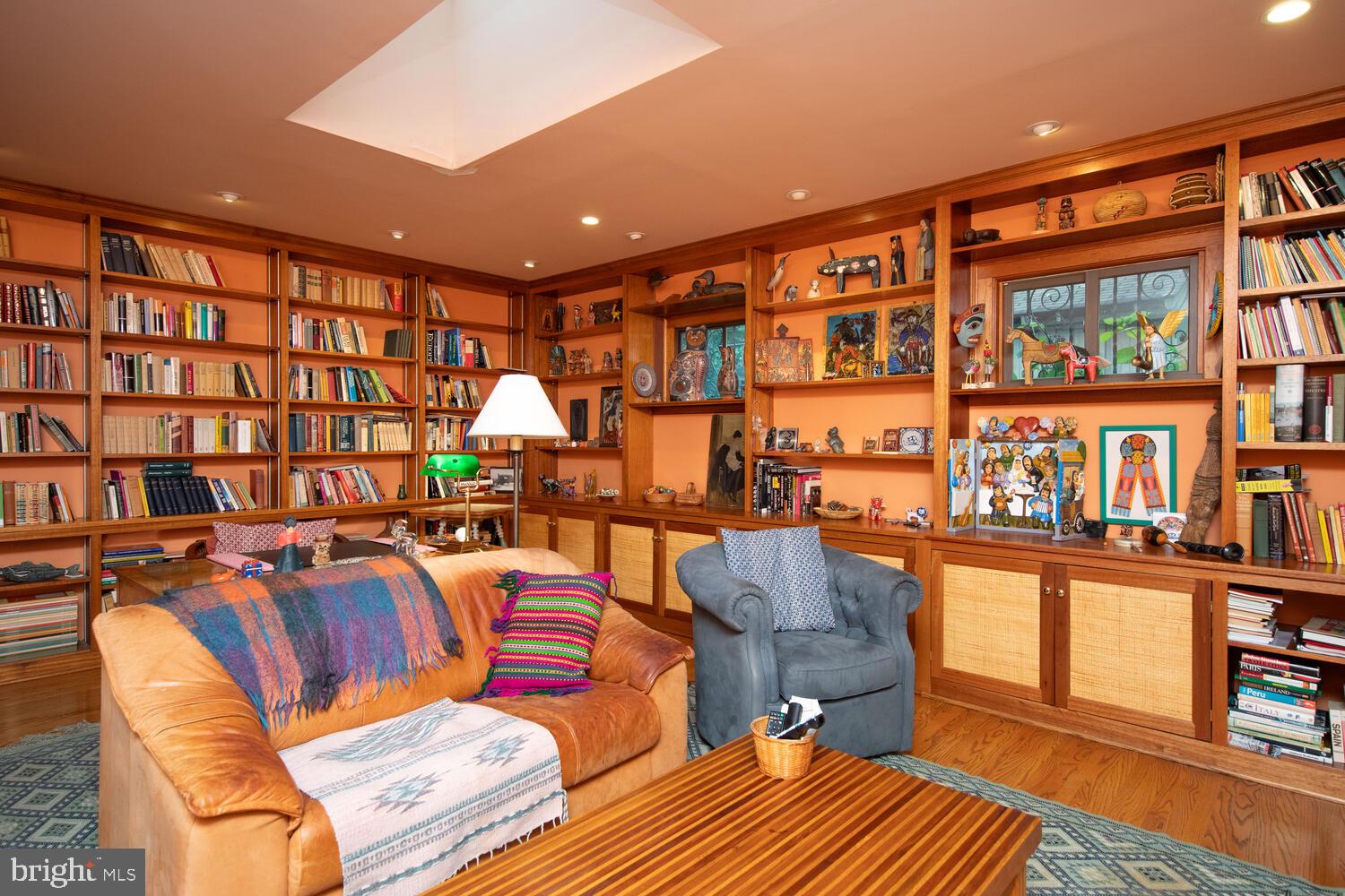 7710-2 Morelan Moreland Cir