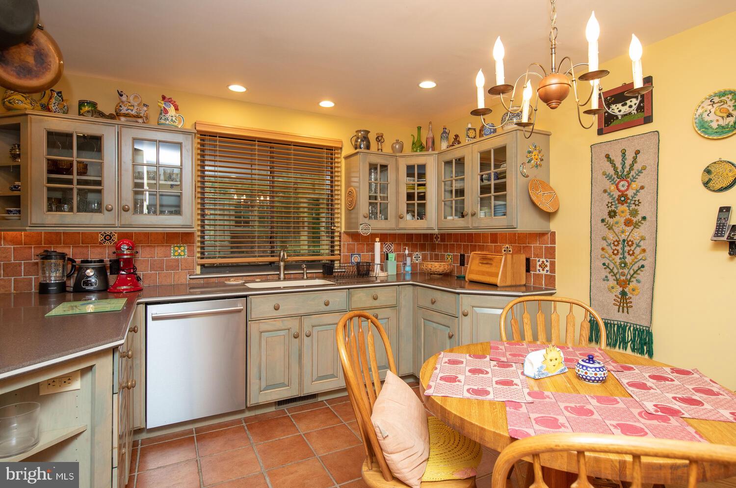 7710-2 Morelan Moreland Cir