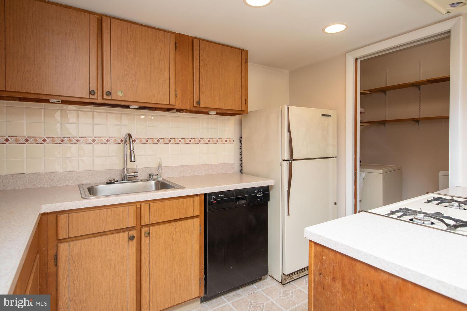 7300 Cresheim Rd #D6