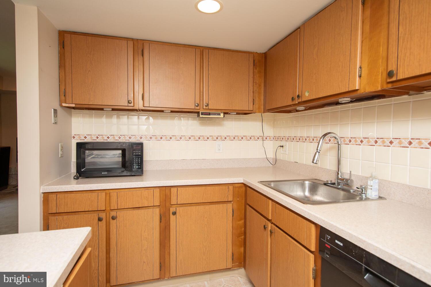 7300 Cresheim Rd #D6