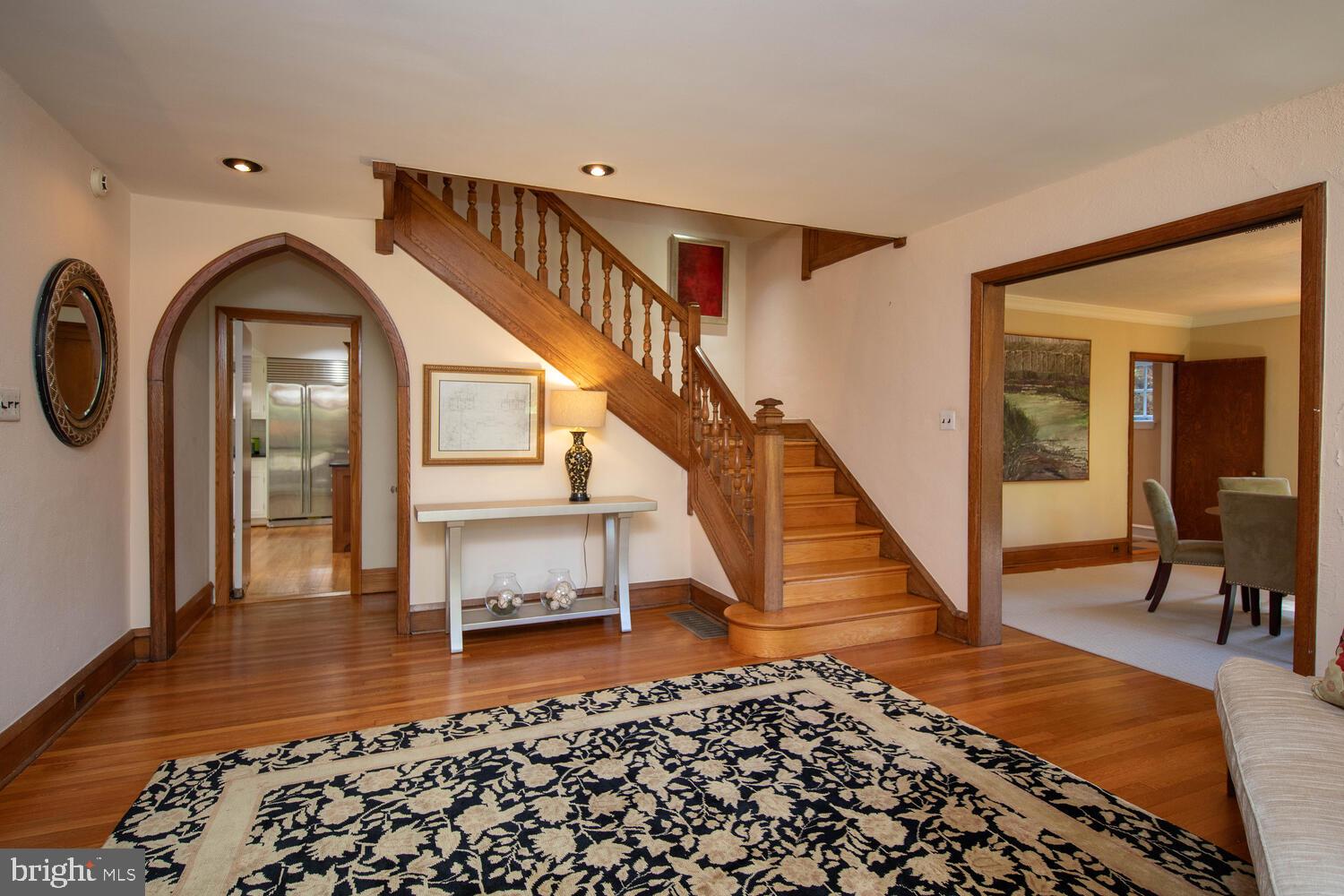 3803 The Oak Rd