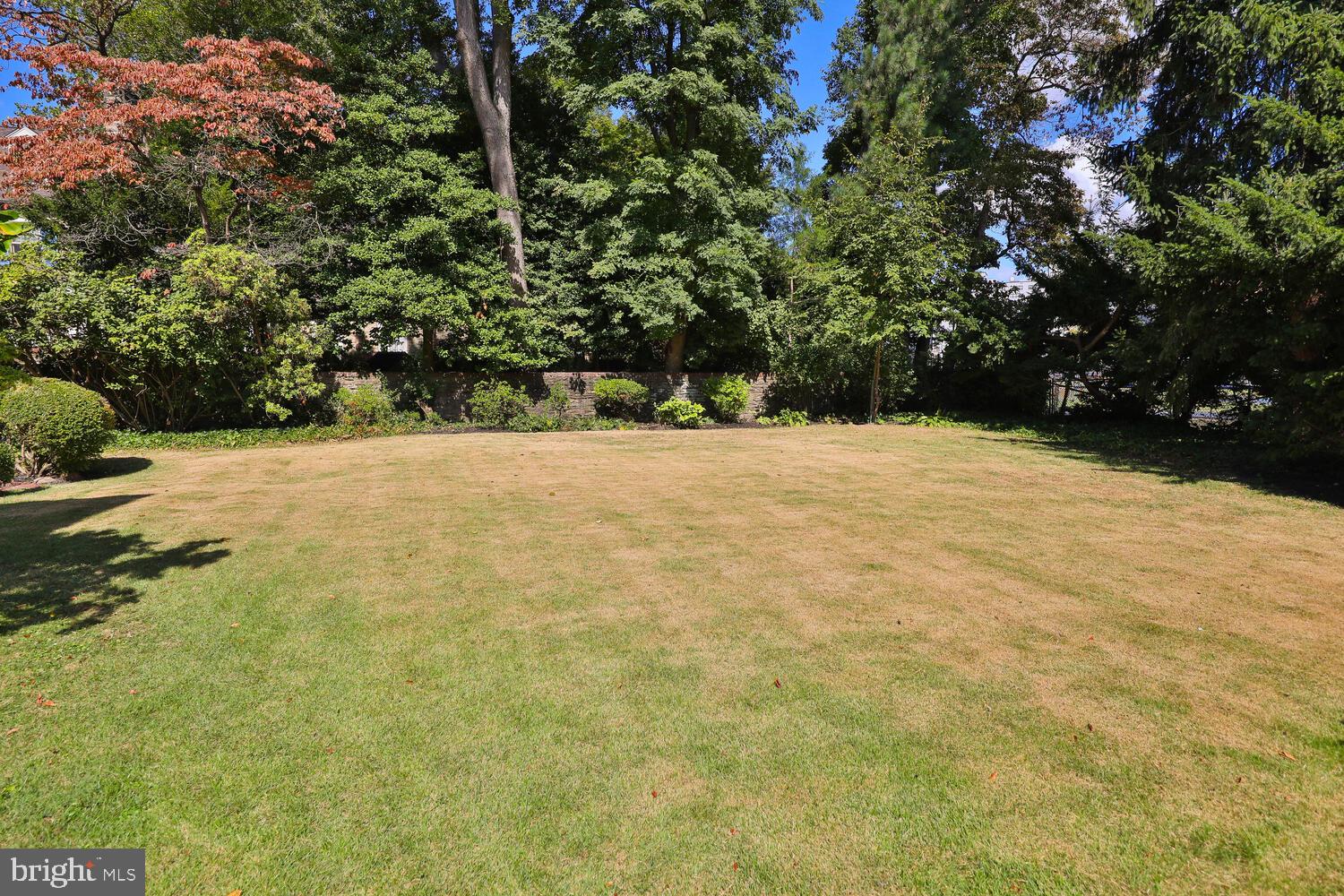 3803 The Oak Rd
