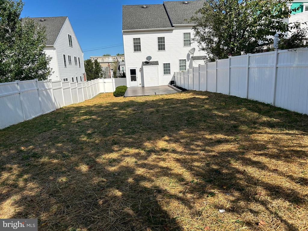319 FOUNTAIN STREET