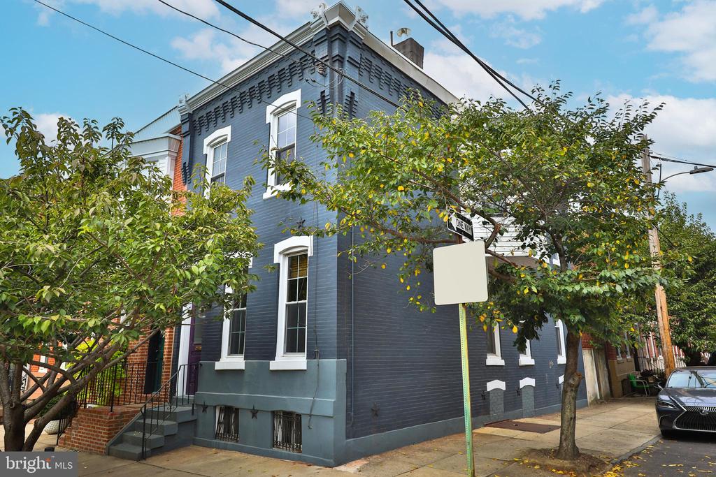 2519 Parrish St