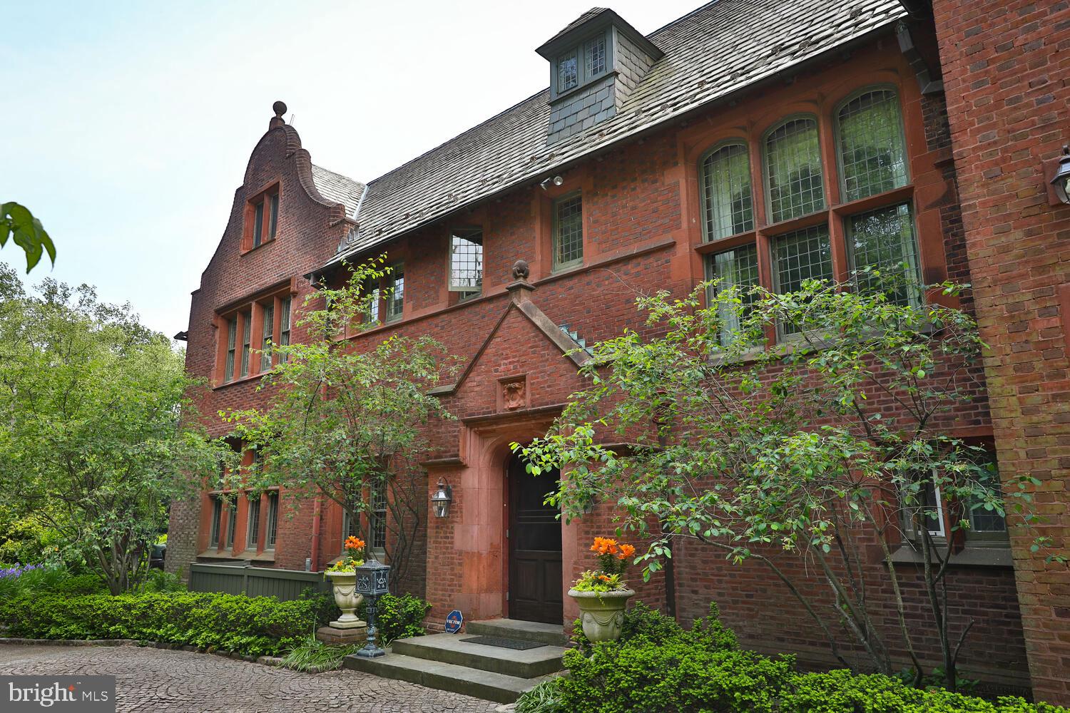 455 And 461 W Chestnut Hill Ave