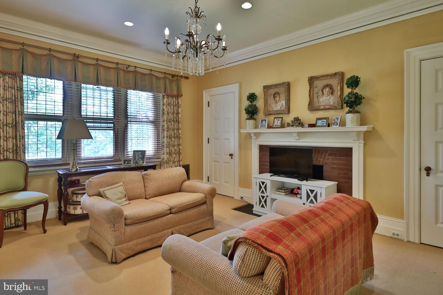 455 And 461 W Chestnut Hill Ave