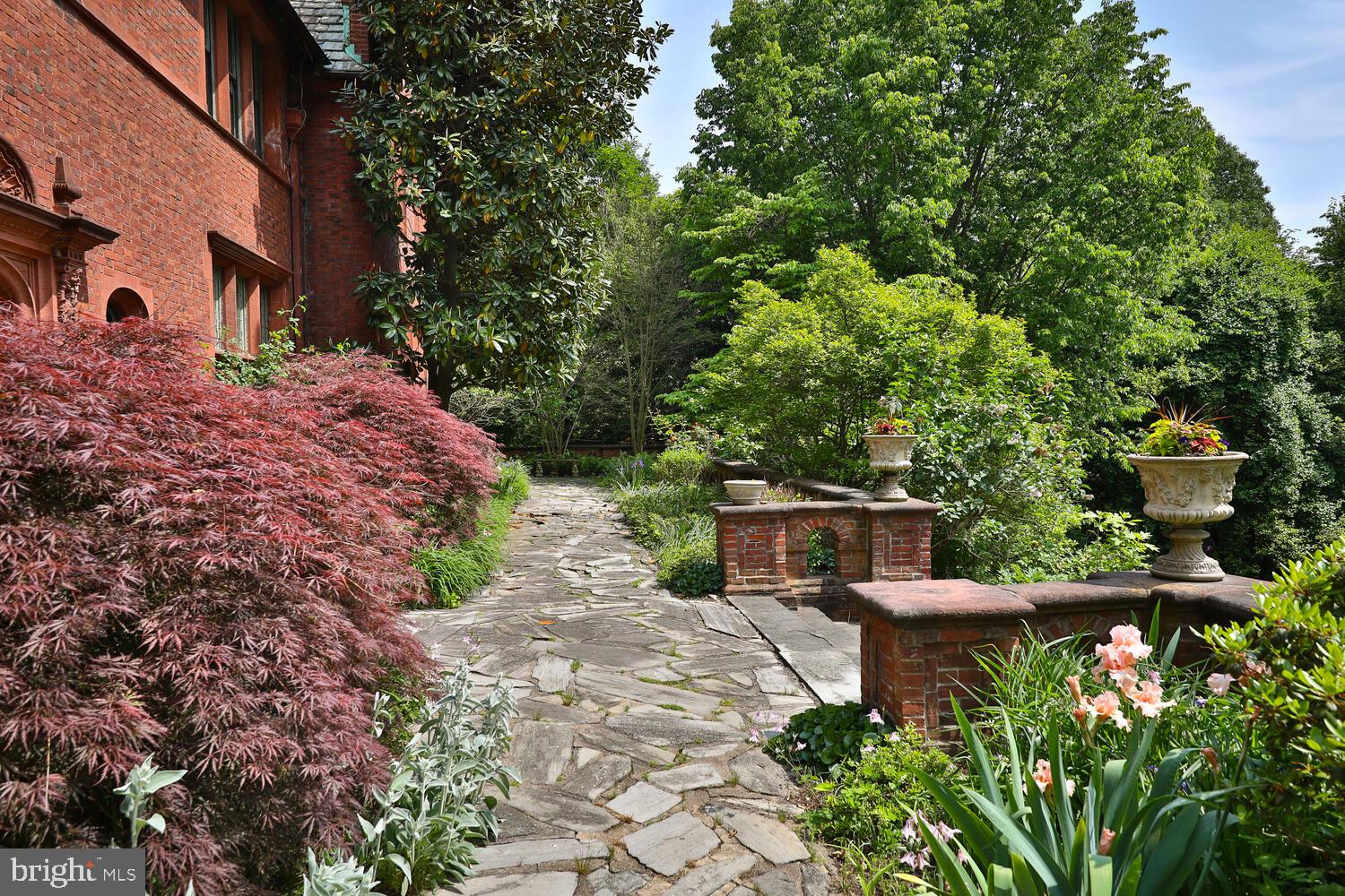 455 And 461 W Chestnut Hill Ave