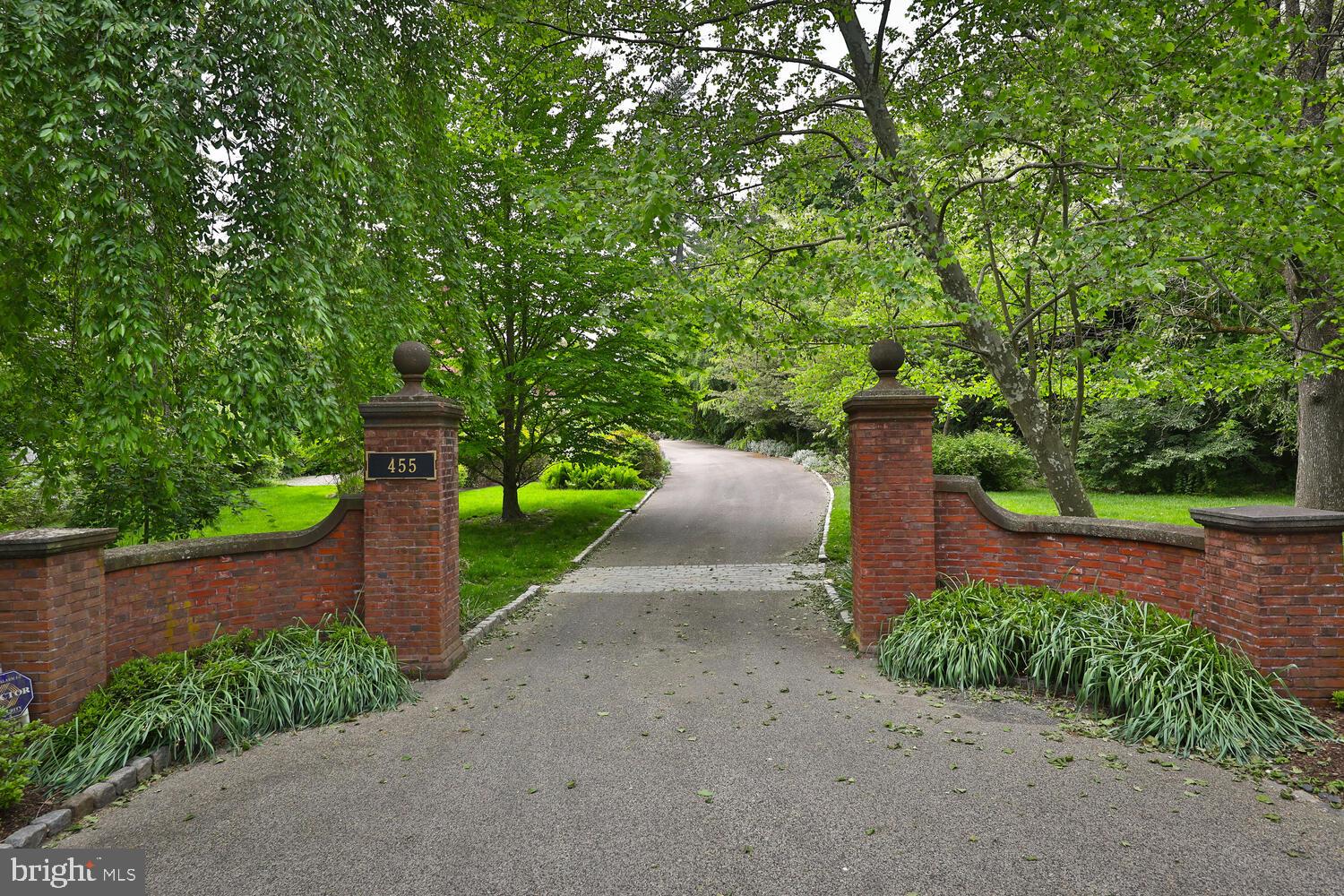 455 And 461 W Chestnut Hill Ave