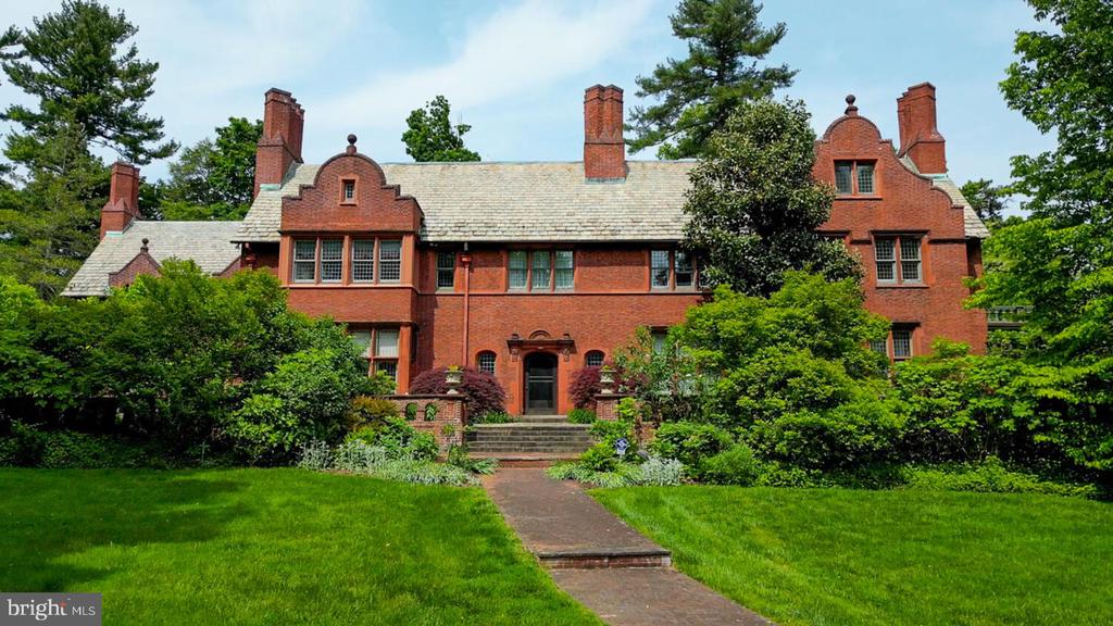 455 And 461 W Chestnut Hill Ave