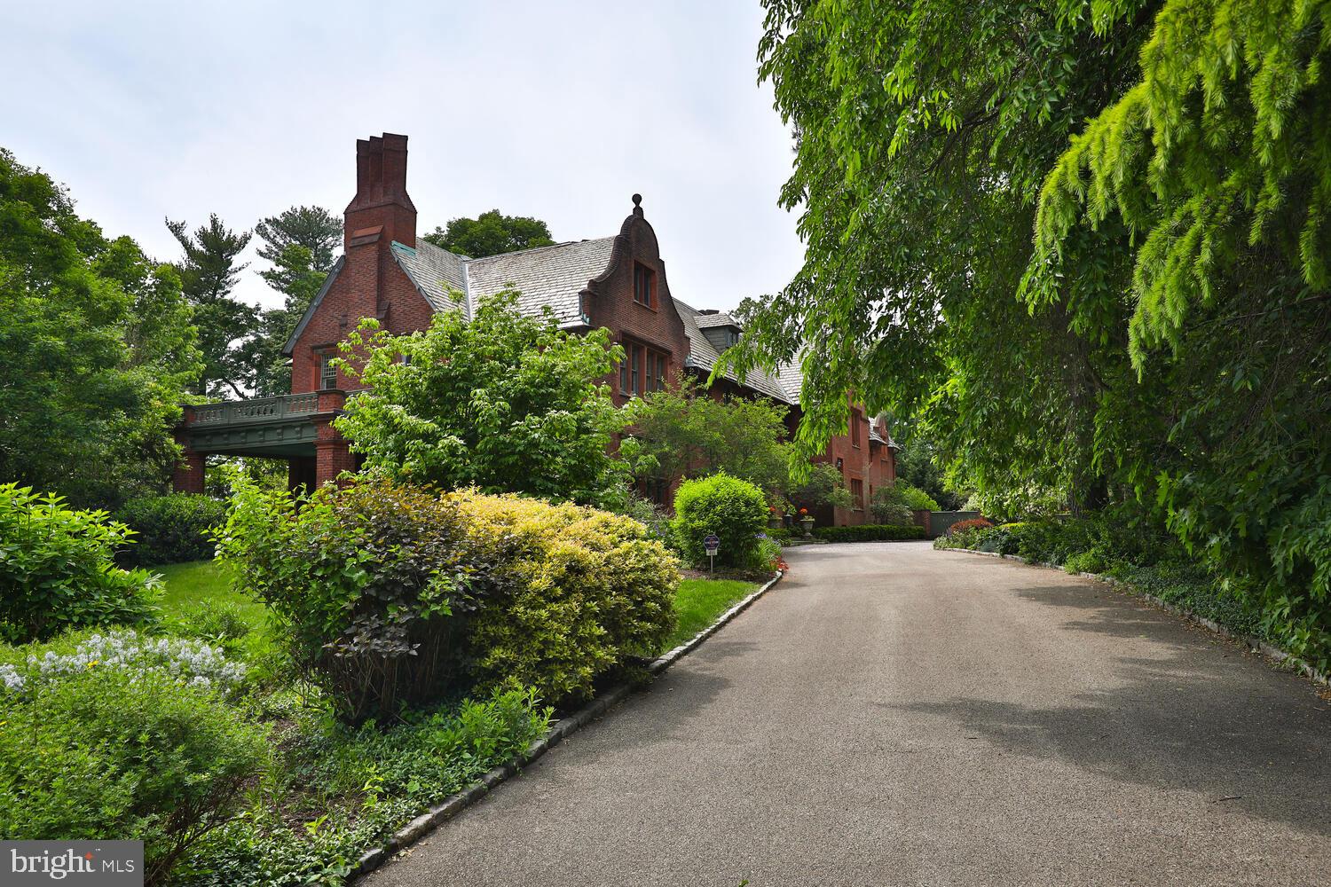 455 And 461 W Chestnut Hill Ave