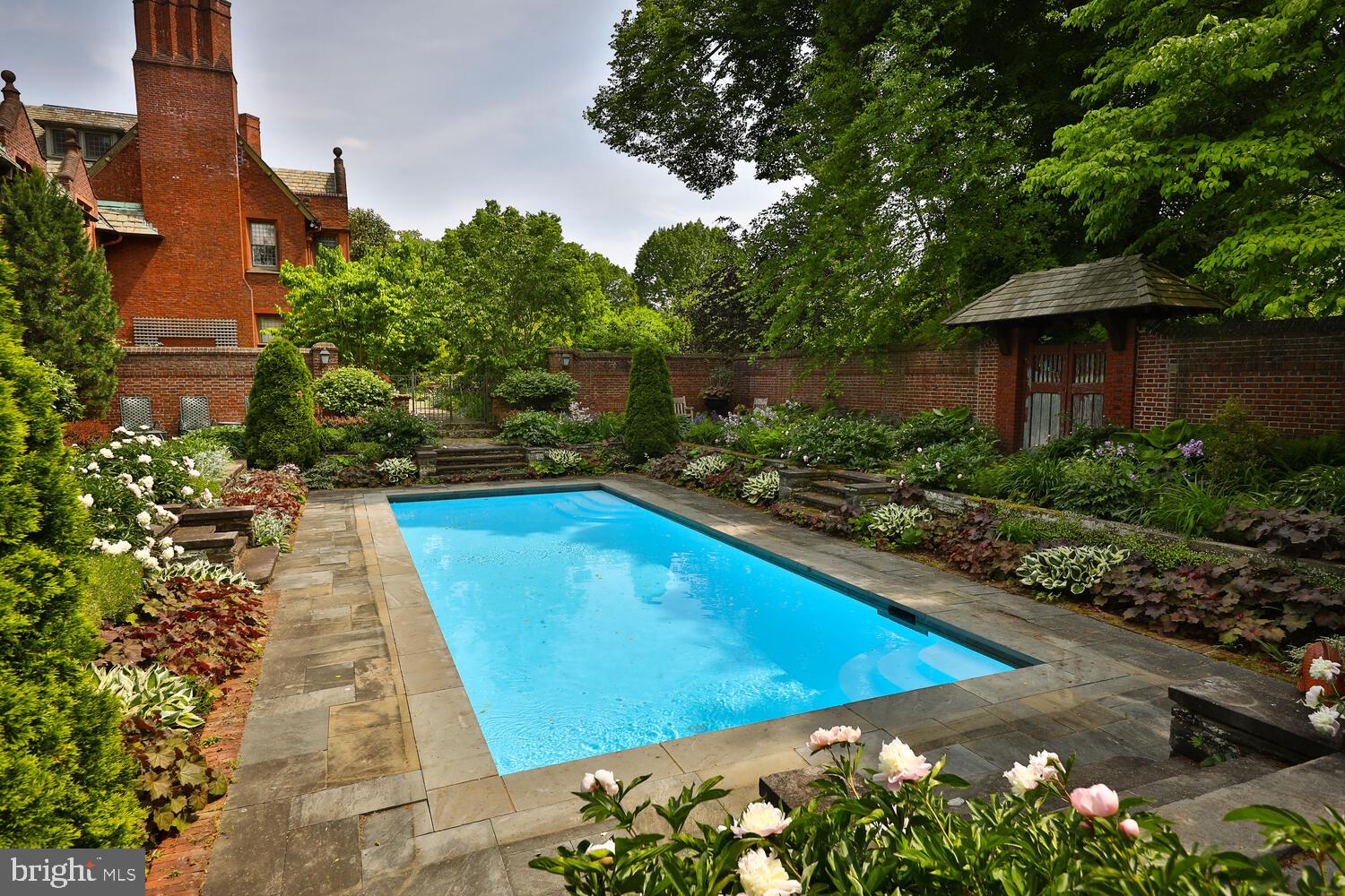 455 And 461 W Chestnut Hill Ave