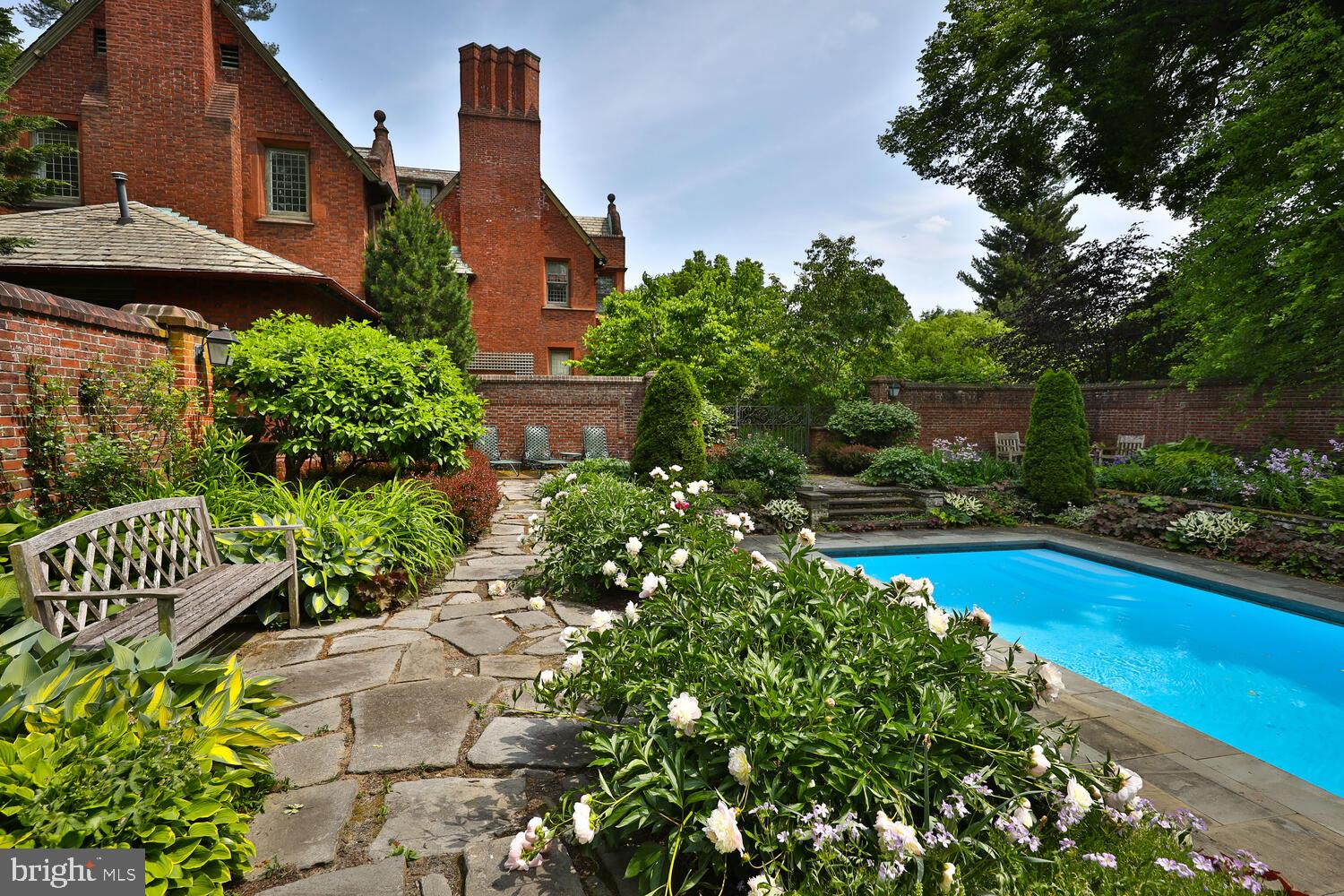 455 And 461 W Chestnut Hill Ave