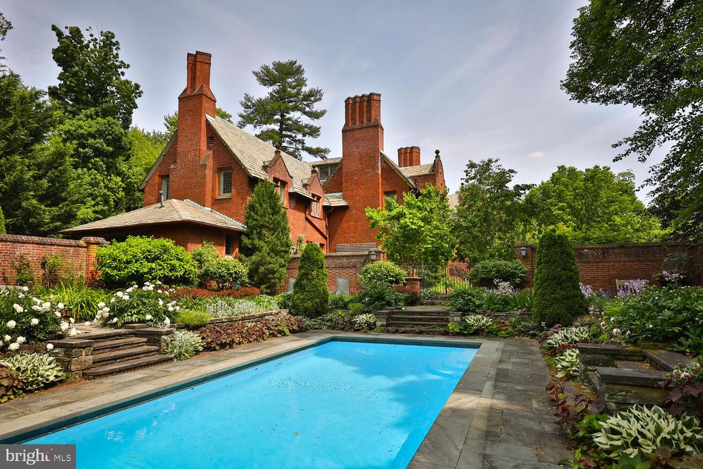 455 And 461 W Chestnut Hill Ave