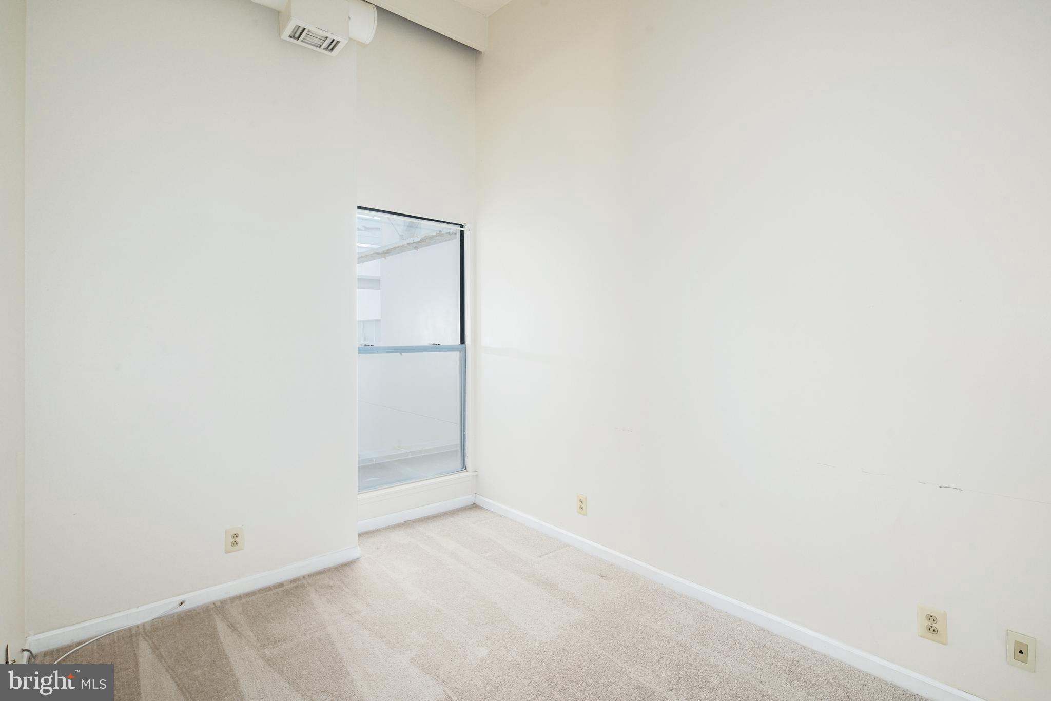 3 N COLUMBUS BLVD #TD403