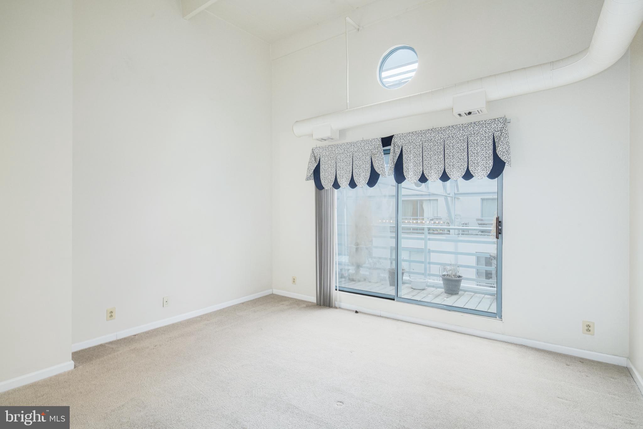 3 N COLUMBUS BLVD #TD403