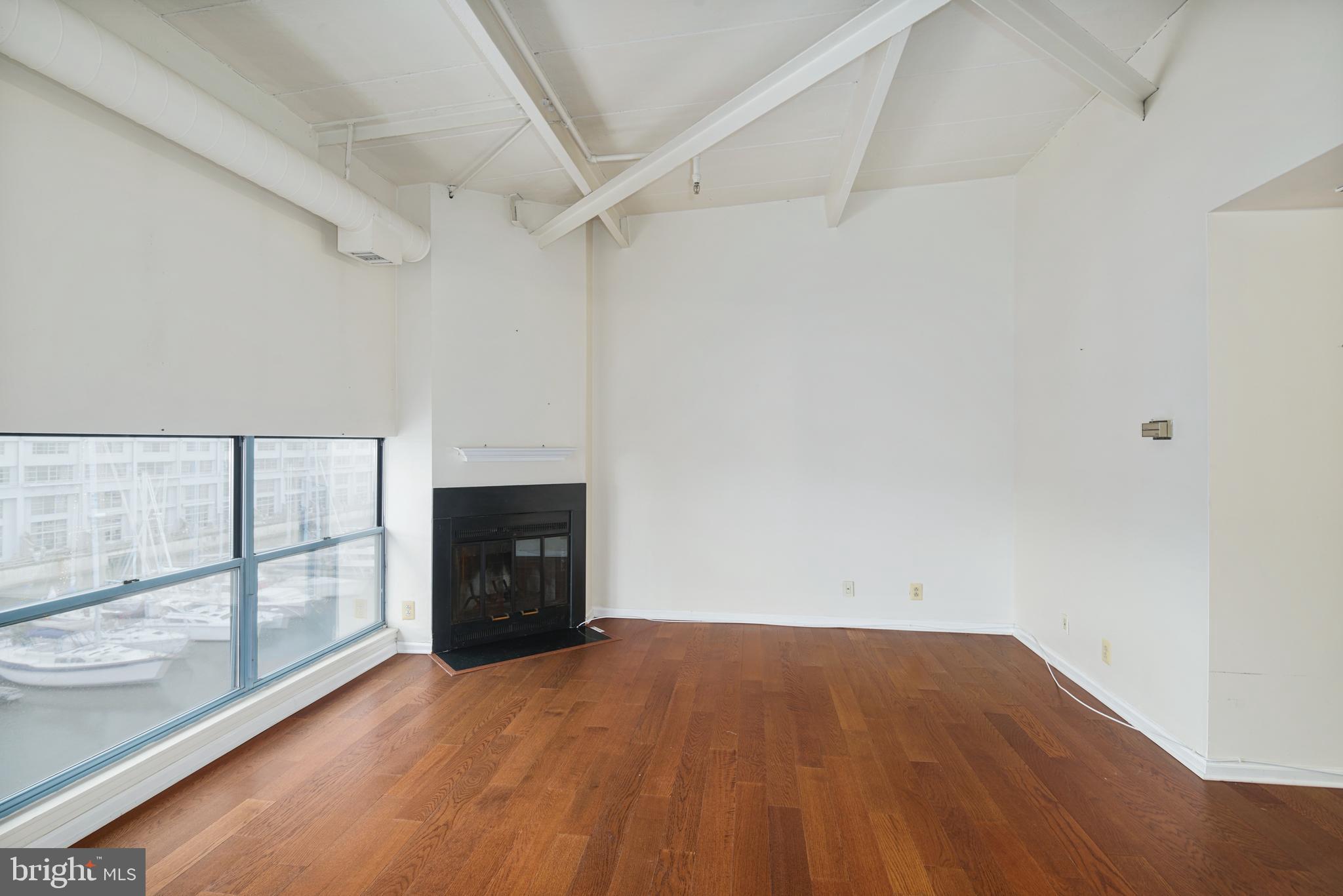 3 N COLUMBUS BLVD #TD403