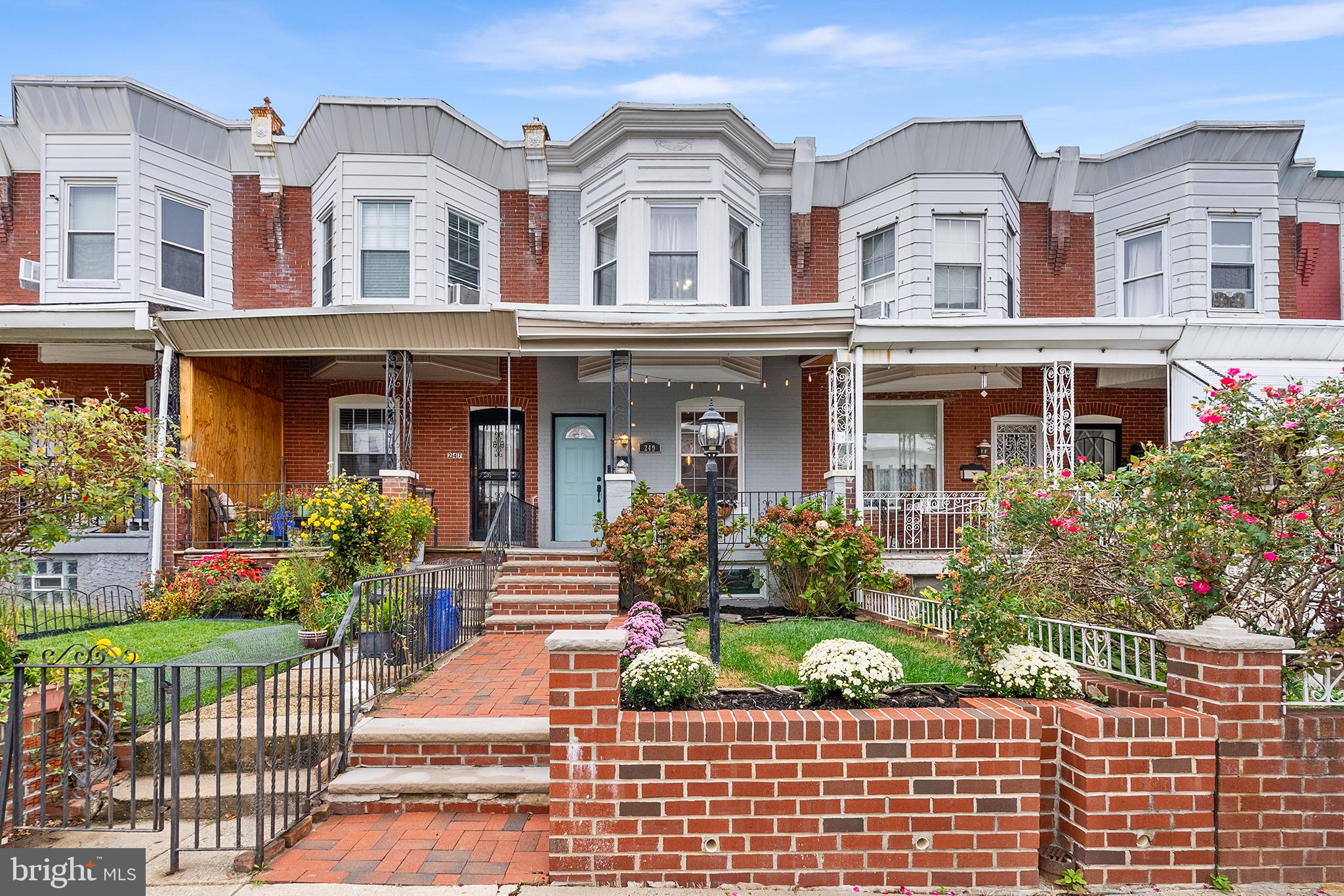 249 E Slocum St