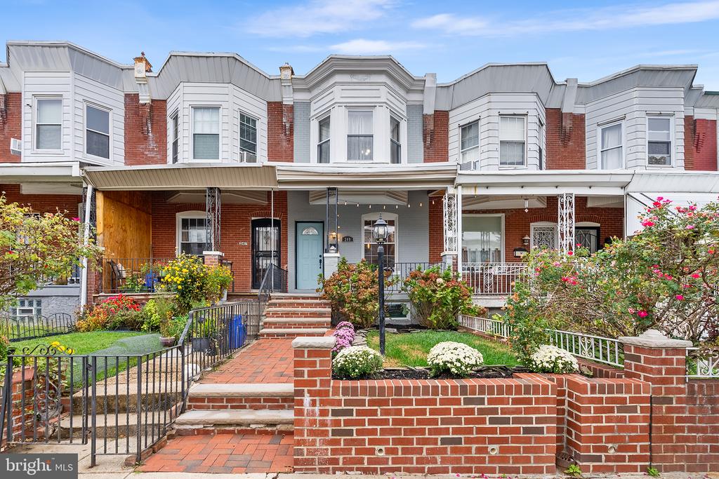 249 E Slocum St