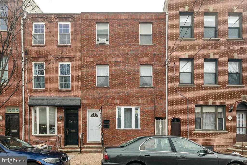 911 S 2ND ST #1ST FLOOR