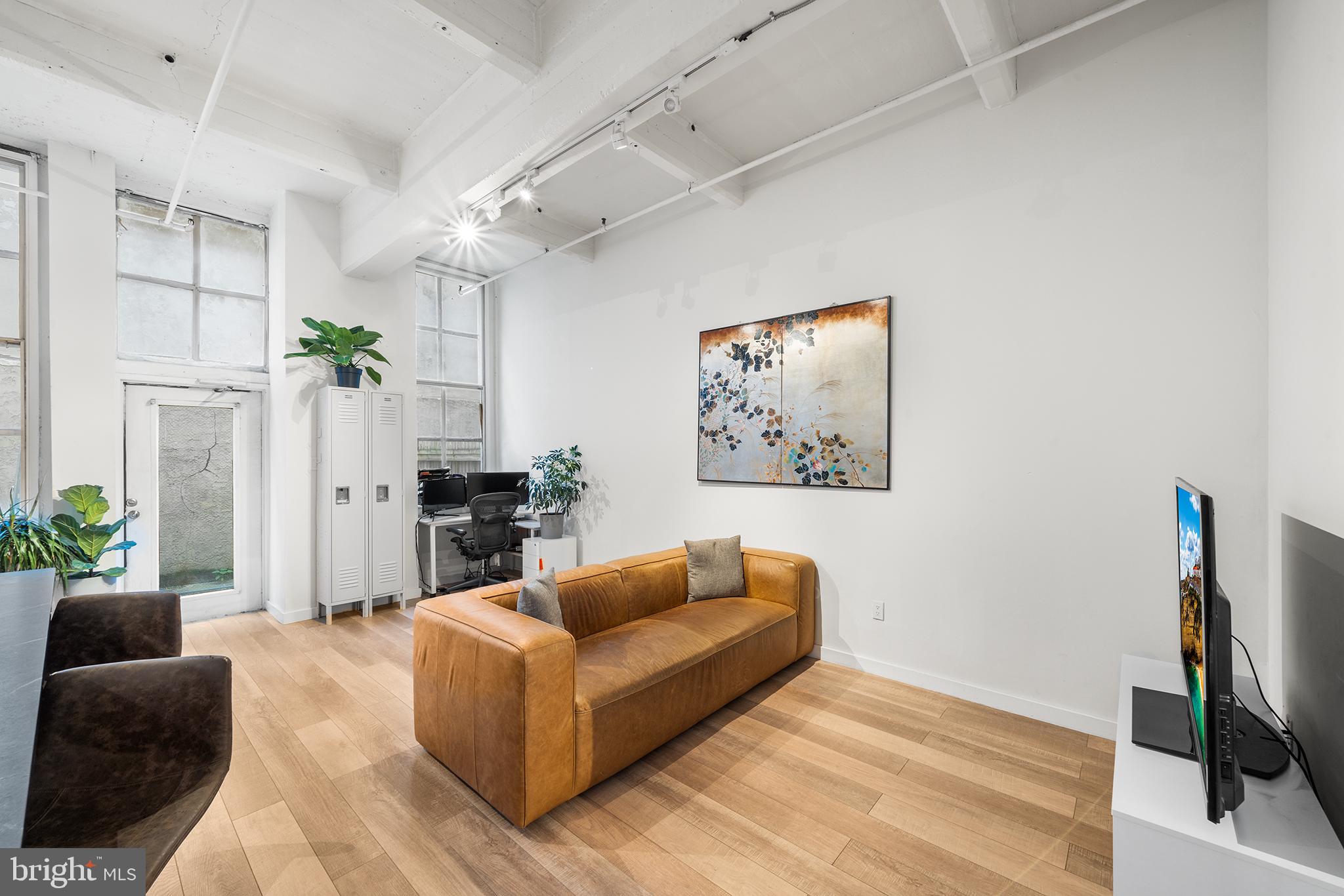 1238 Callowhill St #102