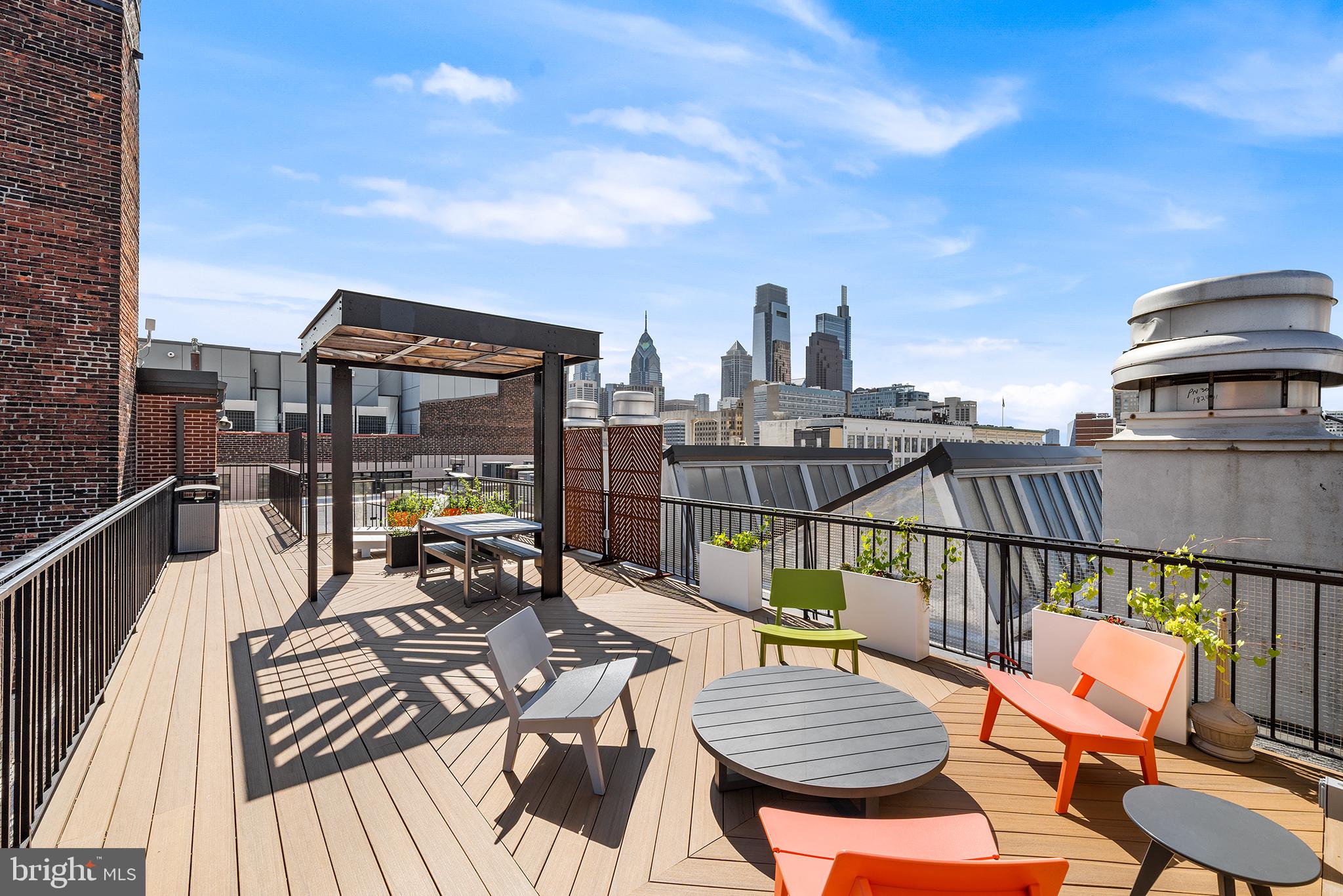 1238 Callowhill St #102