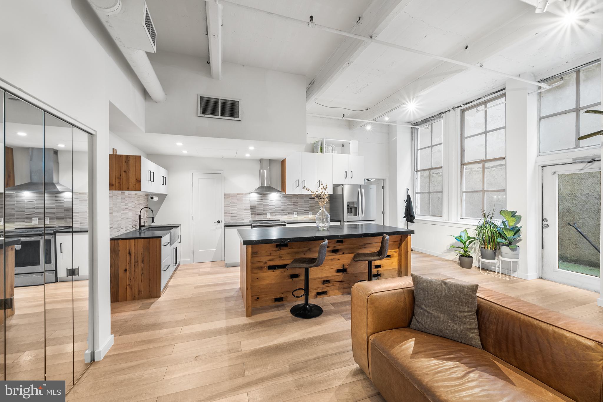 1238 Callowhill St #102