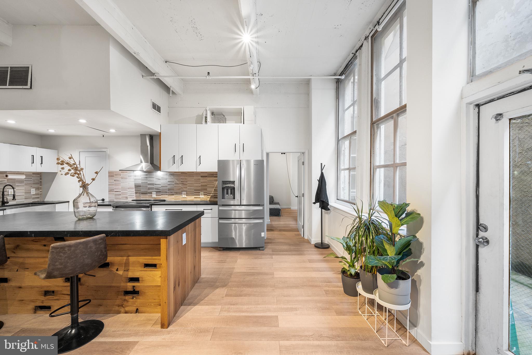 1238 Callowhill St #102