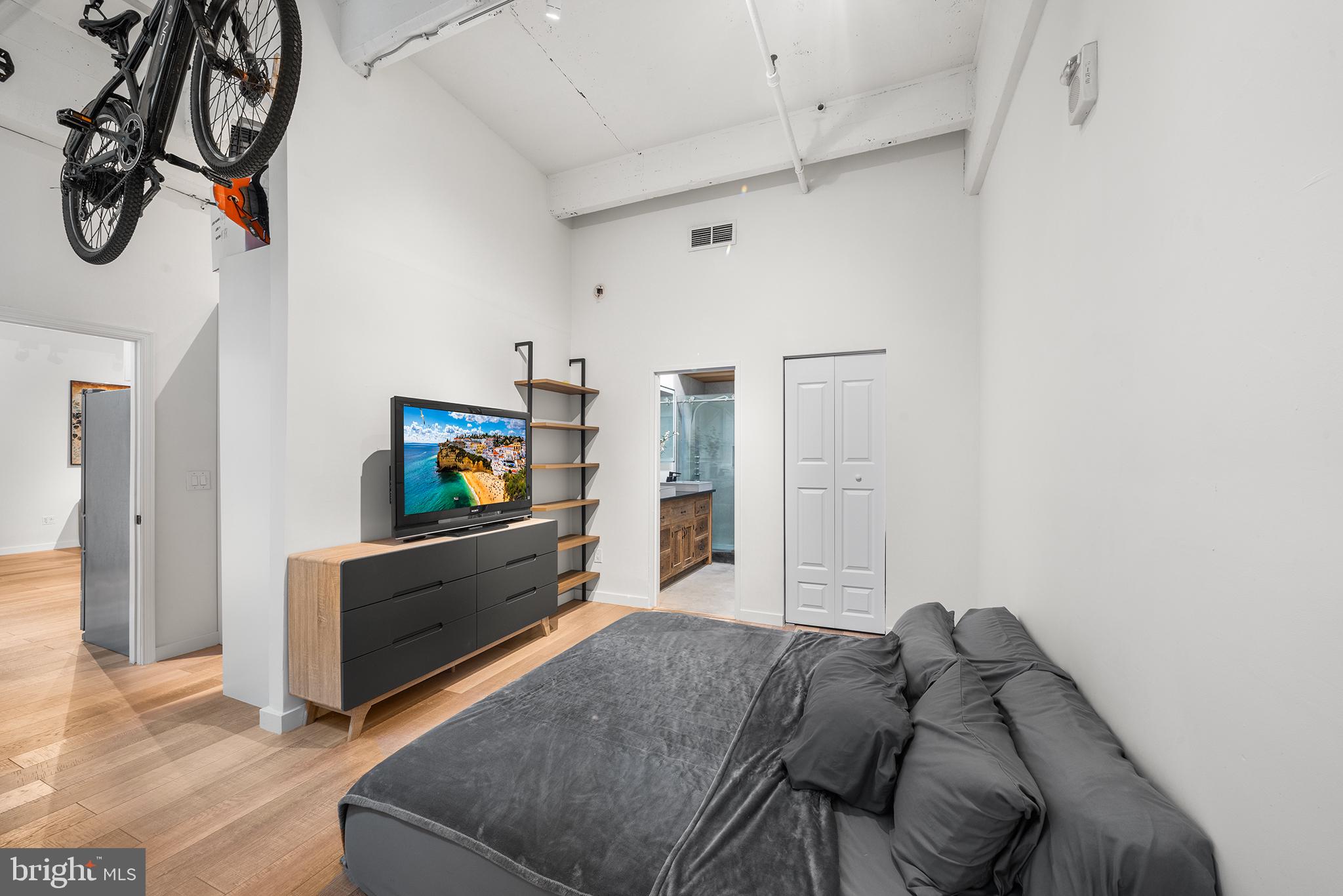 1238 Callowhill St #102