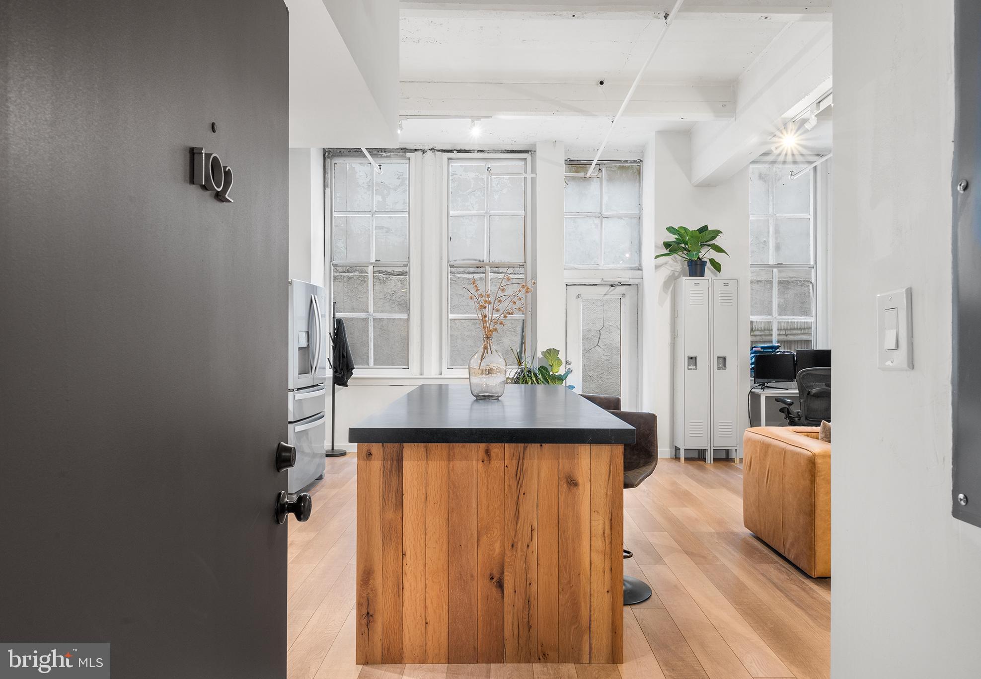 1238 Callowhill St #102